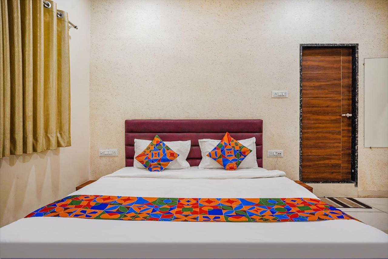 Fabhotel Sukh Vilas Indore Exterior foto